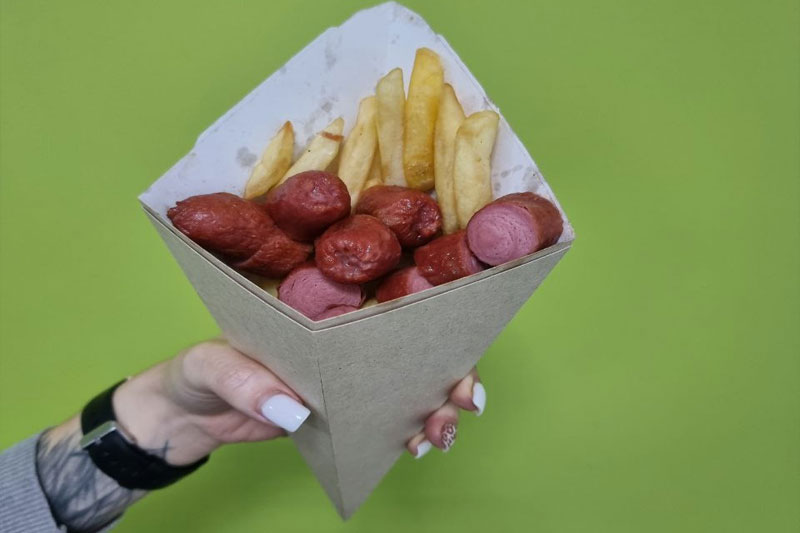 Фото Картофельный кулек с колбасками